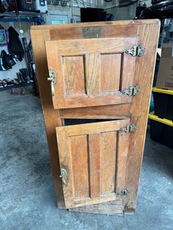 Antique Salubri Oak  Ice Box Refrigerator