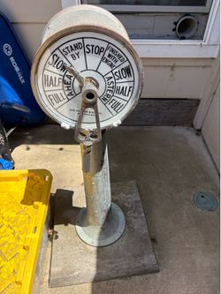 Old nautical throttle control