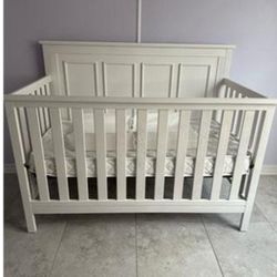 Oxford convertible Crib Rustic White & Matress