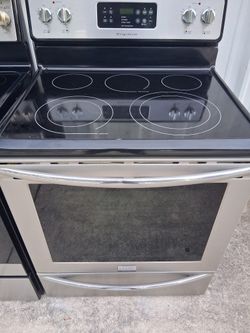 Frigidaire Stove 