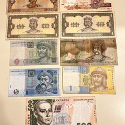Ukrainian collectible banknotes of the first issues.  500 hryvnias is fake!  youн can buy individually or all at once!  ask for the price!