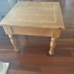 Set of 2’5’’ Wood Coffee Tables
