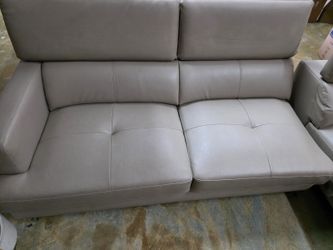 High quality leather sofa. I love seat.
