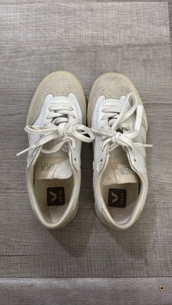 Veja White Low-Top Sneakers