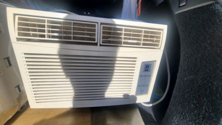 Window air conditioner  8000 btu $60
