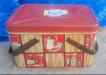 Vtg Metal Bread Box
DECOWARE Mid Century