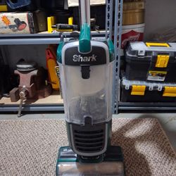 /*/*/*/* SHARK VACUUM *\*\*\*\