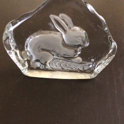 Greenbrier International  Etched Art Glass BUNNY Paper Weight Décor 