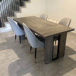 Dining table And Chairs