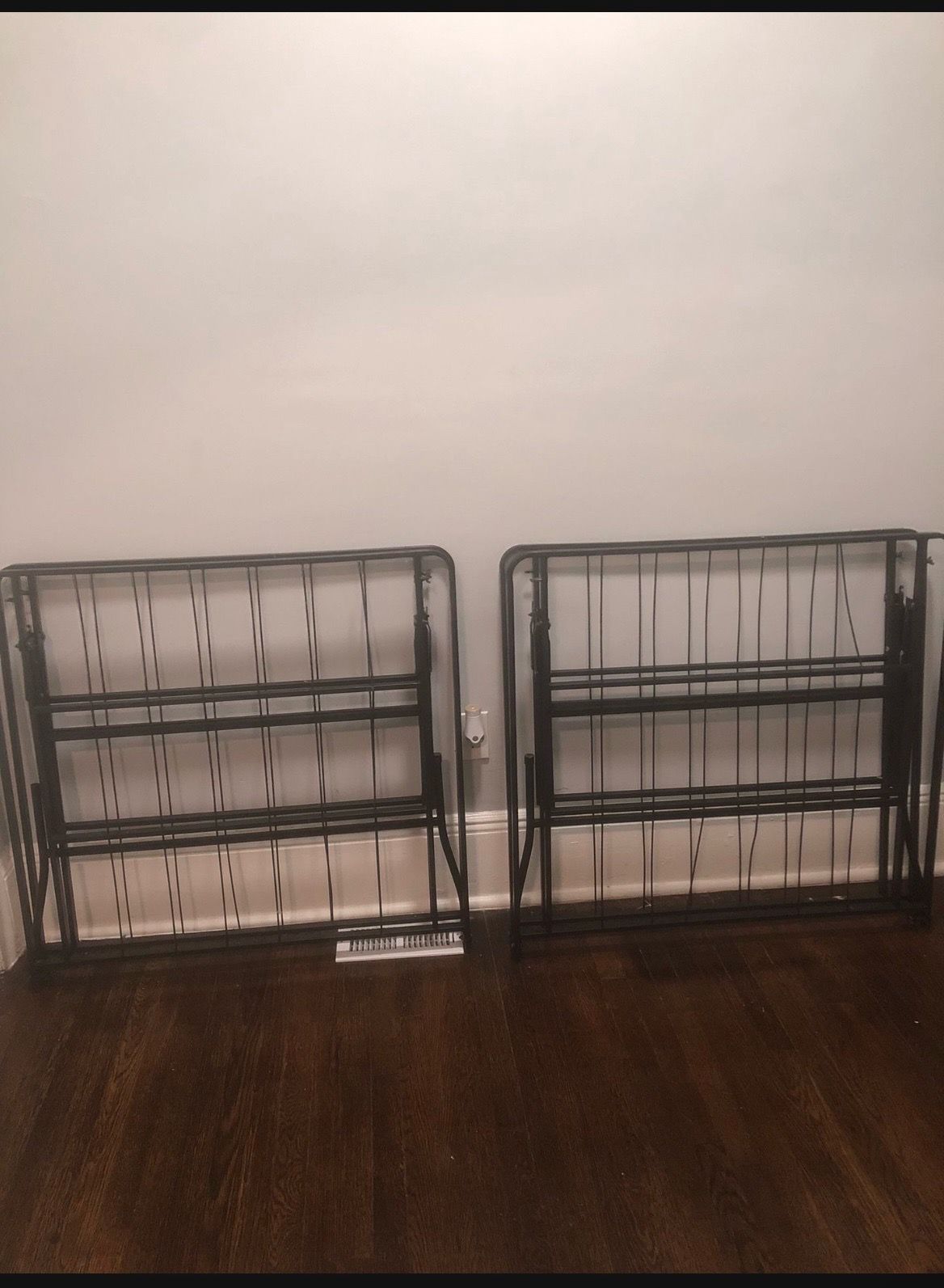 2 twin size metal frames