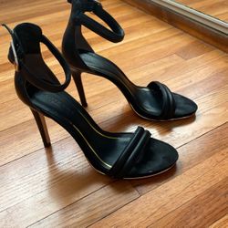 Kenneth Cole Heels Size 8