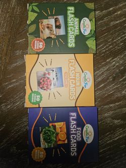 CreateFun 150 Noun, Food, and Animal Flash Card Bundle