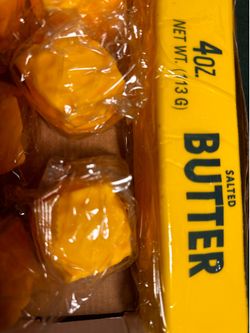 Big butter squishy and 6 pcs cheese squisy
