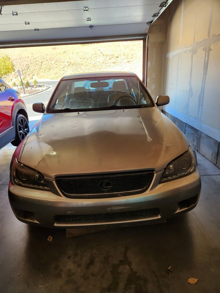 2004 Lexus IS300