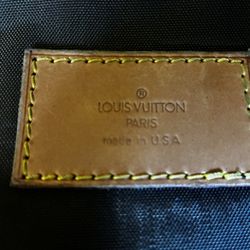 Vintage Louis Vuitton Garment bag, Great condition!