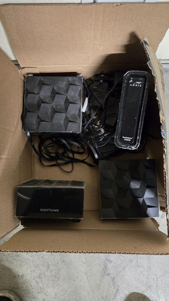 Arris Surfboard 3.1 Modem And Netgear Nighthawk Wireless System Router