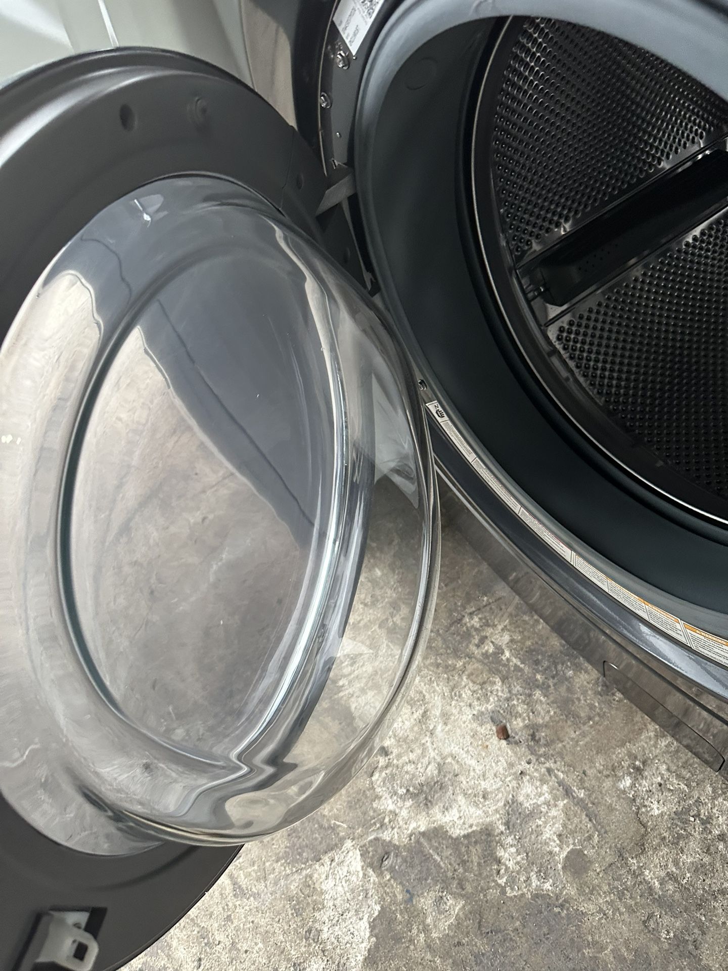 GE Dark Gray Color Front Door Washer Heavy Duty Capacity 27” W In Excellent Condition Plus 4 Months Warranty. Delivery Service And Installation Availa Washers & Dryers
