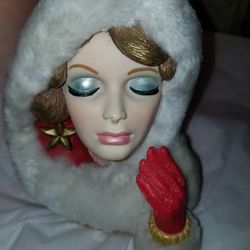 Cameo Girl
