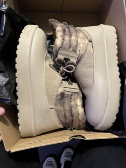 Men Ugg Boots Size 9