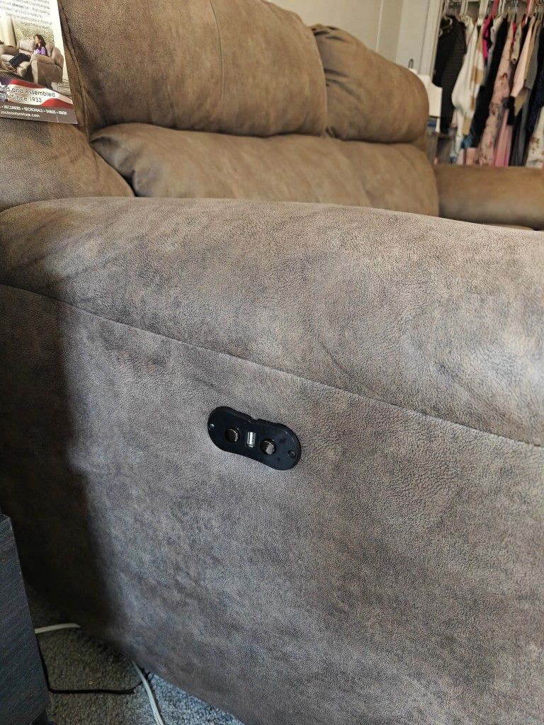 Love Seat Power Recliner