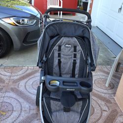 Very good, strong, and clean 4-wheeled car, easy to open and close, with cup holders, seat belts, and storage compartment.