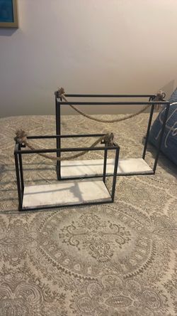 Cool hanging shelves