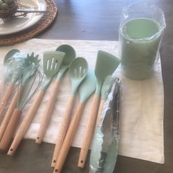 Green Utensil Set