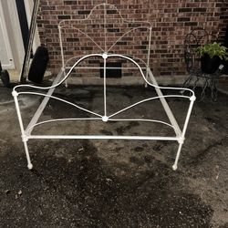 Antique Cast Iron Bed Frame 