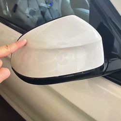 2017-2019 BMW X6 OEM PAIR OF White Mirror Covers