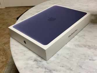Apple MacBook Neo 13” 512GB SSD 8GB RAM - Like New