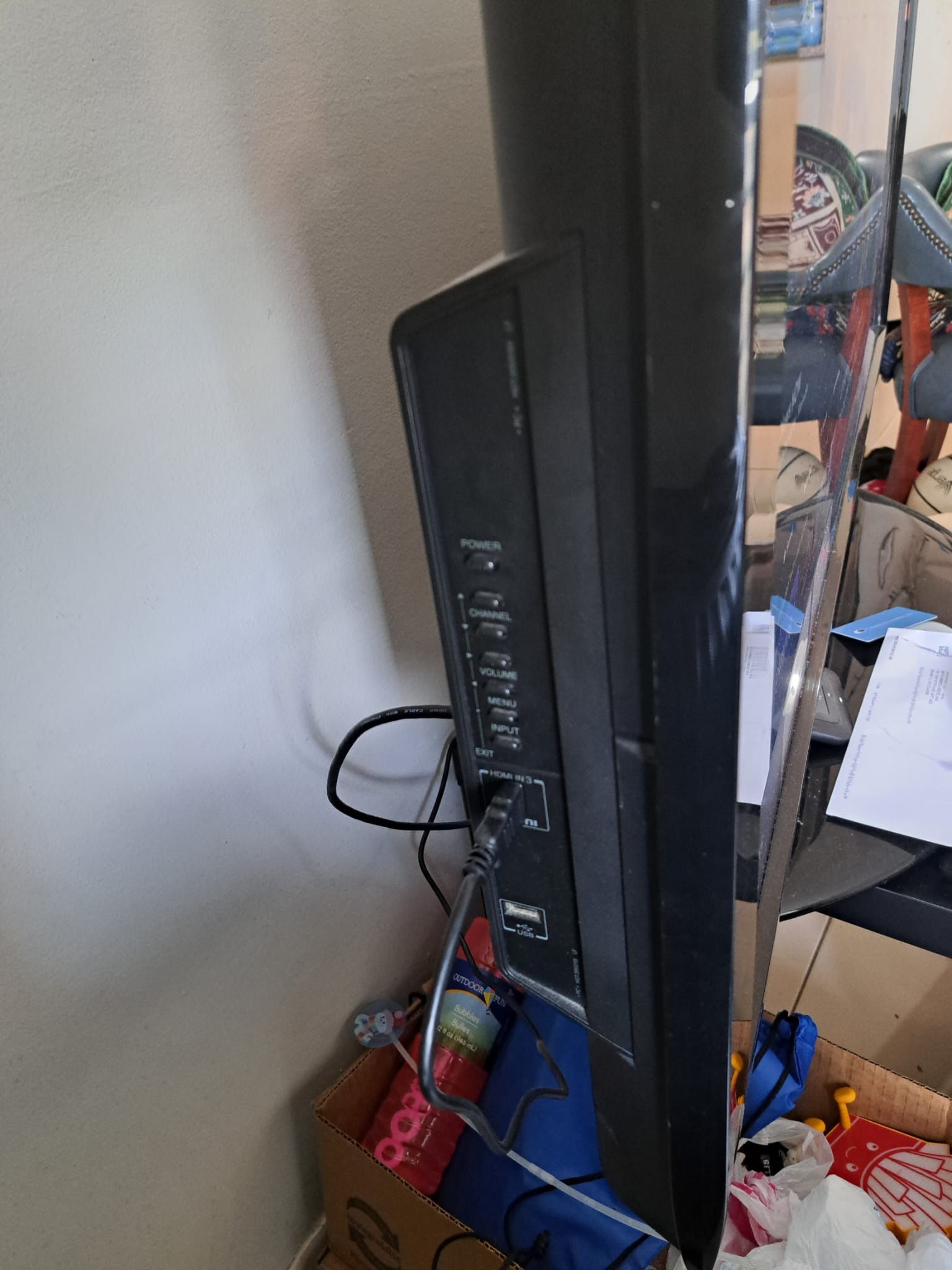 TOSHIBA TV with a Remote