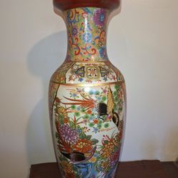 Vintage Asian Satsuma Style Porcelain Vase 
