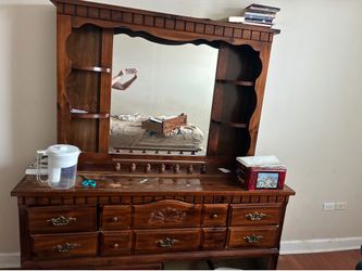 Dresser