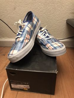 Vans syndicate authentic Alexis Ross