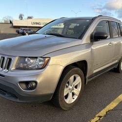 2016 4x4 jeep compass sport $4850