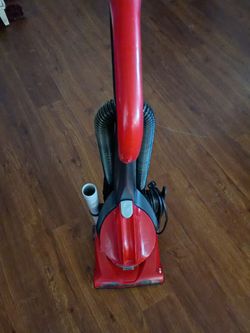Vacuum dirt devil bagless works good good shape no offers no trades 75th Ave Indian School serious buyers only please