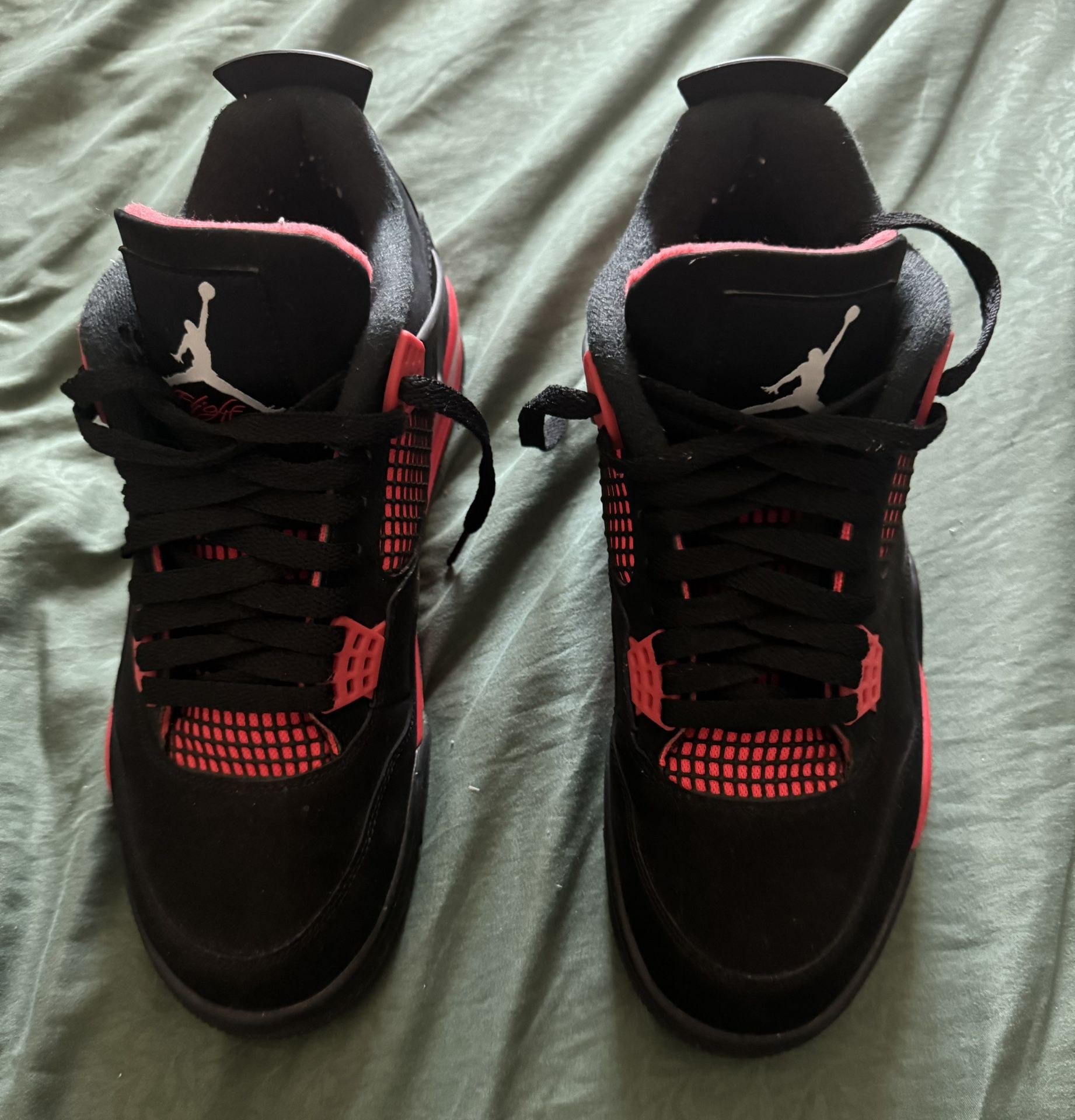 Air Jordan 4 Retro ‘Red Thunder’
