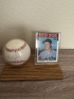Roger Clemens Signed Autographed Baseball In Display