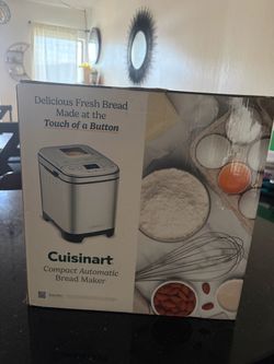 NEW Cuisinart Compact Automatic Bread Maker (Model CBK-110) - Brand New In Box