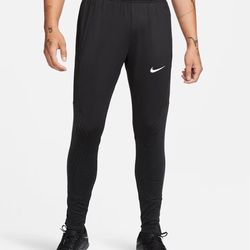 Nike Dri-Fit Strike Soccer Pants Slim Black Zip Ankle DV9269-010 Men’s sz LARGE