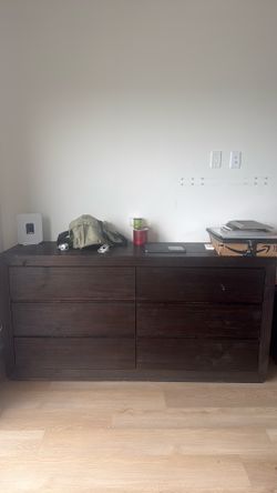 6 Drawer dresser & matching nightstand