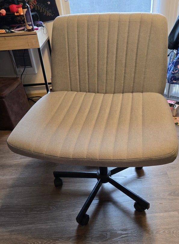 Criss Cross Chair - Extra Wide Rolling Office Desk Chair