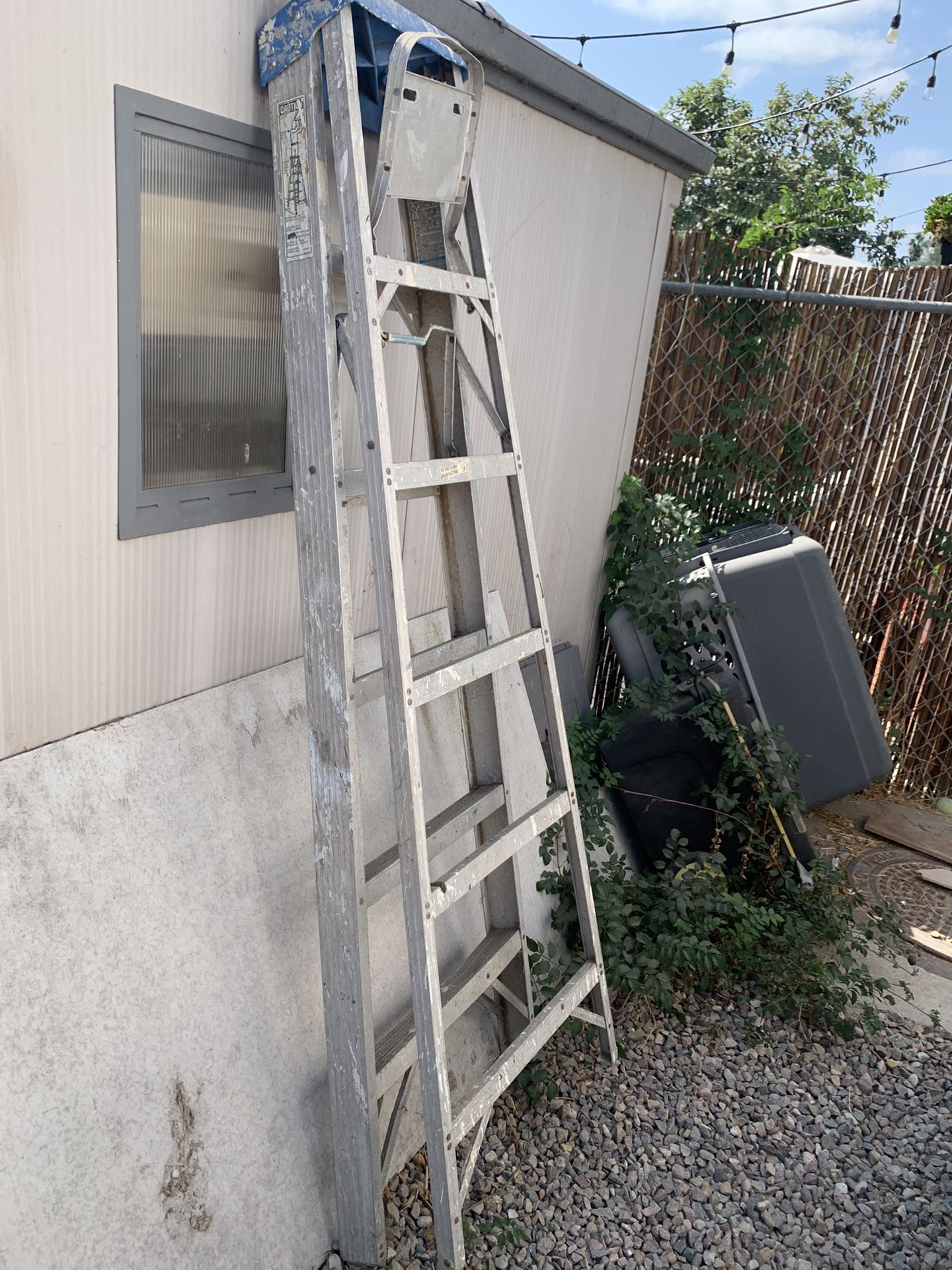 Aluminum 6ft ladder $25