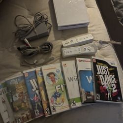 Used Wii Console With 8 Games 