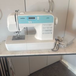 Brother sewing Machine CE-4000  Computerized Sewing Machine with LCD screen