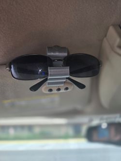 Sunglasses Clip