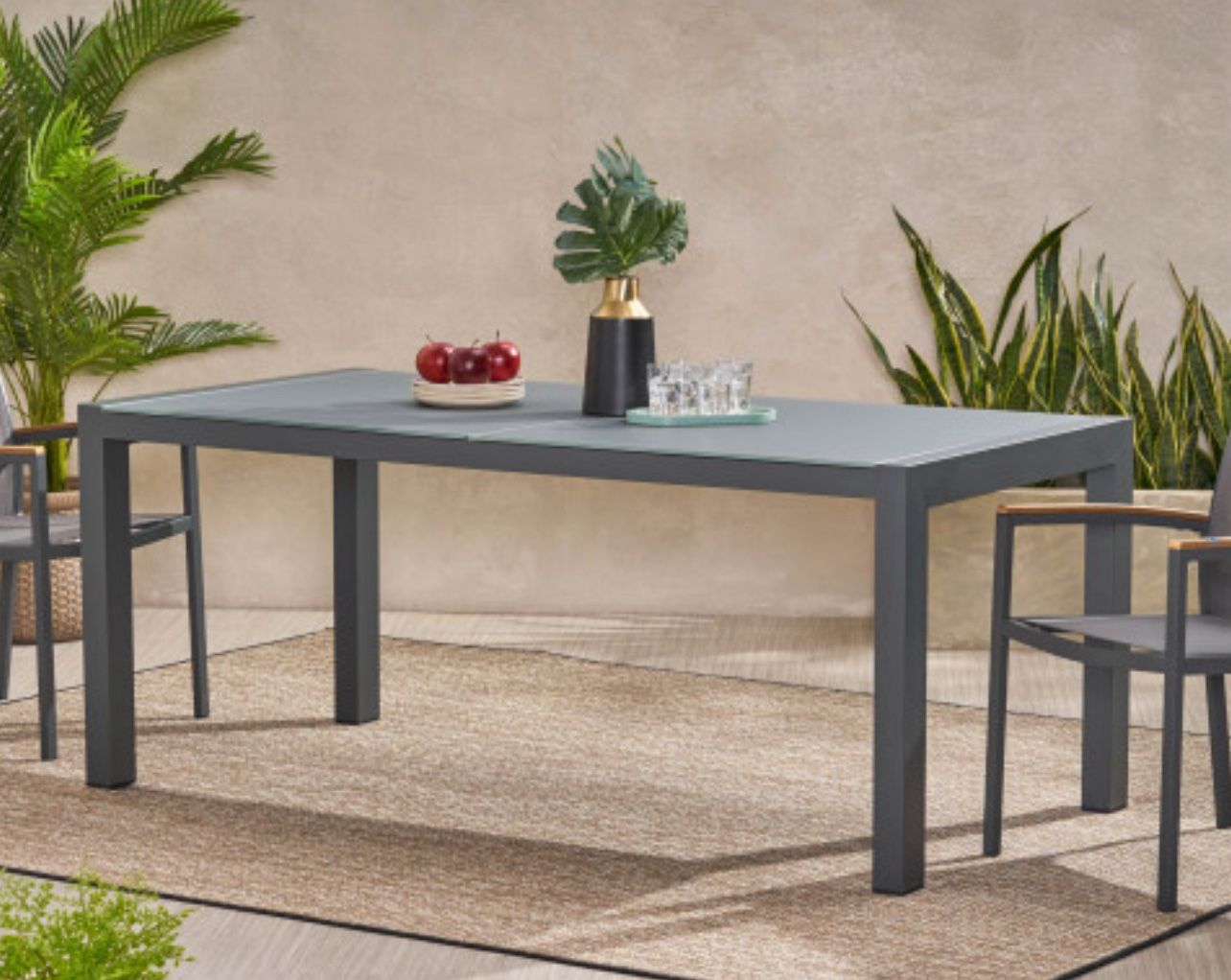 Dining Table & 6 Chairs