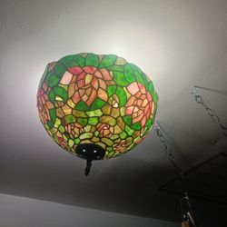 Water Lilly Stained Glass Lamp.