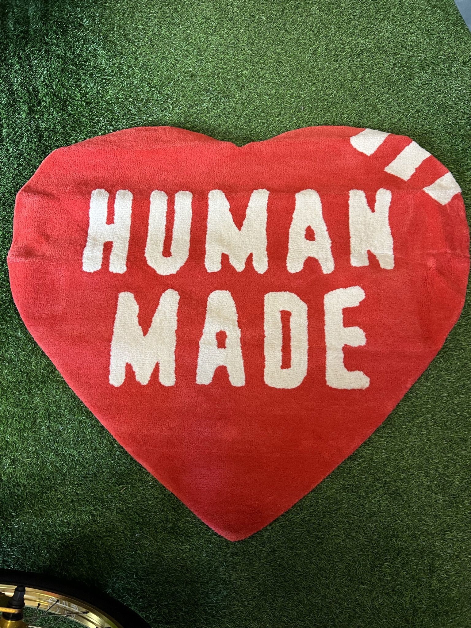 HOME DECOR RUGS COLLECTIBLES ACCESSORIES HUMAN MADE OFF WHITE TRAVIS SCOTT MCDONALDS CACTUS JACK