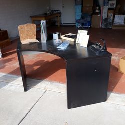 Blk Corner desk 